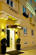 Riversuites