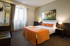 Riversuites