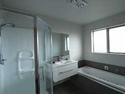 Aachen Place Motel