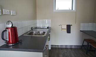 Aachen Place Motel