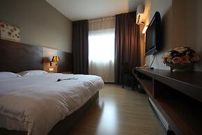 Aroma Hotel