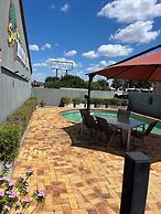 Sugar Country Motor Inn