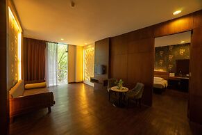 WaterFront Boutique Hotel