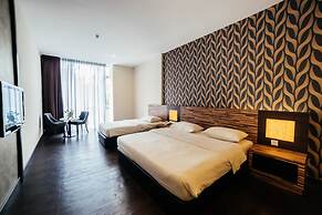 WaterFront Boutique Hotel