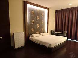 WaterFront Boutique Hotel