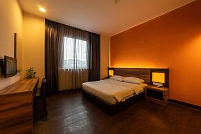 WaterFront Boutique Hotel