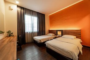 WaterFront Boutique Hotel
