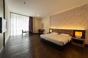 WaterFront Boutique Hotel
