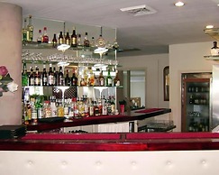 River Park Motor Inn