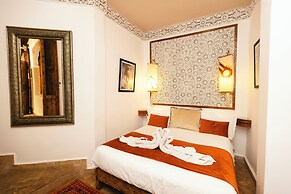 Riad Anya