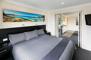 Dolphin Shores