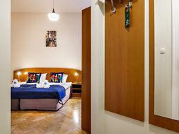 Kosmopolita Rooms