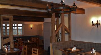 Three Horseshoes