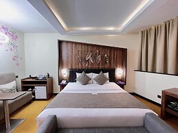 Oak Tree Urban Jakarta