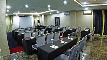 Amaroossa Cosmo Jakarta