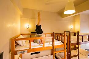 Pak-Up Hostel