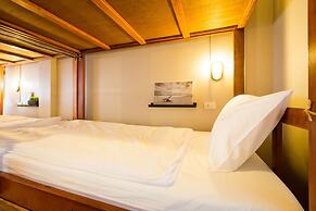 Pak-Up Hostel