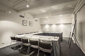 Melbourne CBD Central Apartment Hotel