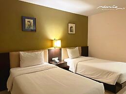 Naris Art Hotel