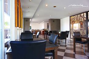Naris Art Hotel