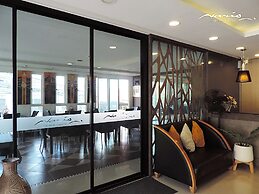 Naris Art Hotel
