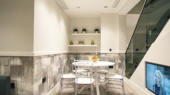 The Pillar Hotel