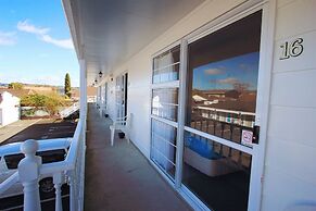 Golden Glow Motel