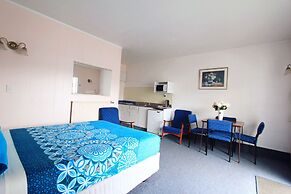 Golden Glow Motel
