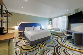 ADGE Hotel & Residences