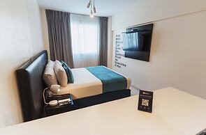 Cyan Recoleta Hotel