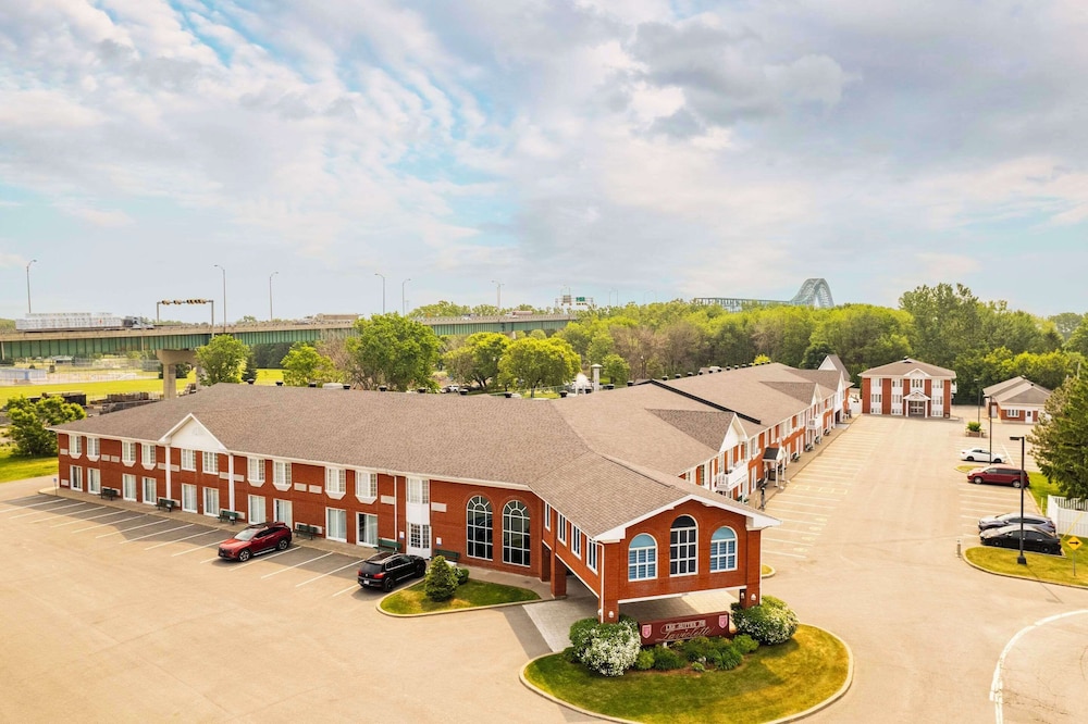 Les Suites de Laviolette, an Ascend Collection Hotel