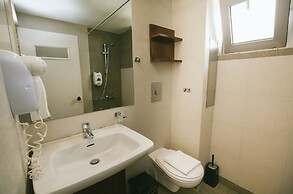 Du Lac Hotel