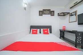 OYO 89850 Mutiara Motel