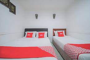 OYO 89850 Mutiara Motel