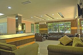 Penarak Bamboo Beach Motel