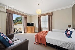 Clydesdale Manor