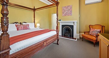 Clydesdale Manor