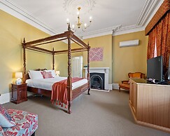 Clydesdale Manor