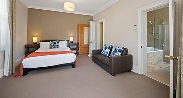Clydesdale Manor