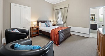 Clydesdale Manor