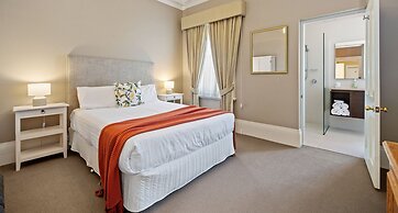 Clydesdale Manor