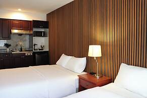 August Jack Motor Inn