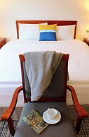 August Jack Motor Inn