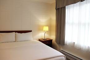 August Jack Motor Inn