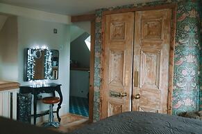 Bradleigh Lodge