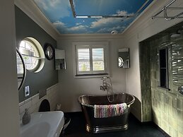 Bradleigh Lodge