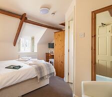 The Royal Oak Inn