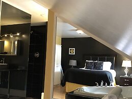 Leaside Manor by The Leaside Group