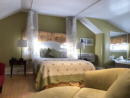 Leaside Manor by The Leaside Group