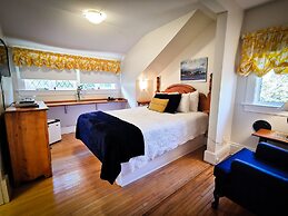Leaside Manor by The Leaside Group